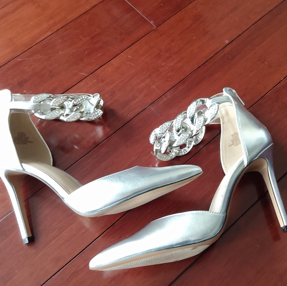 Sexy silver chain link heels - Picture 6 of 6